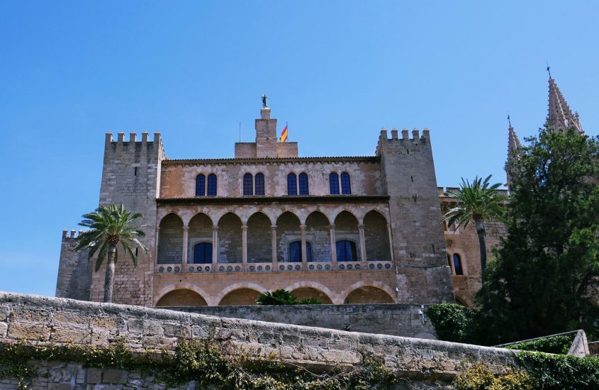 Pałac Almudaina na Majorce – Palacio Real de la Almudaina – blog o Majorce.