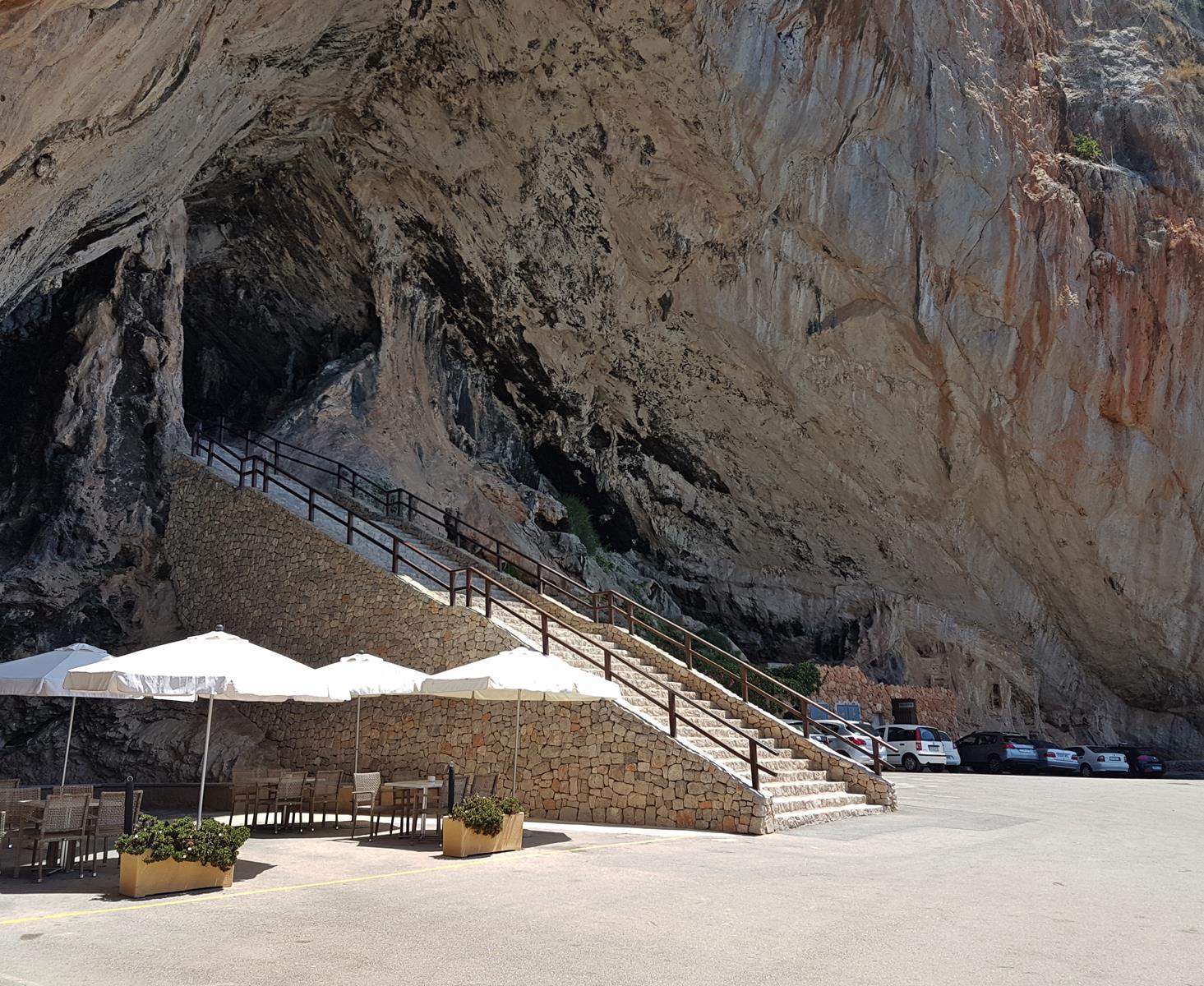 cuevas de arta entrance