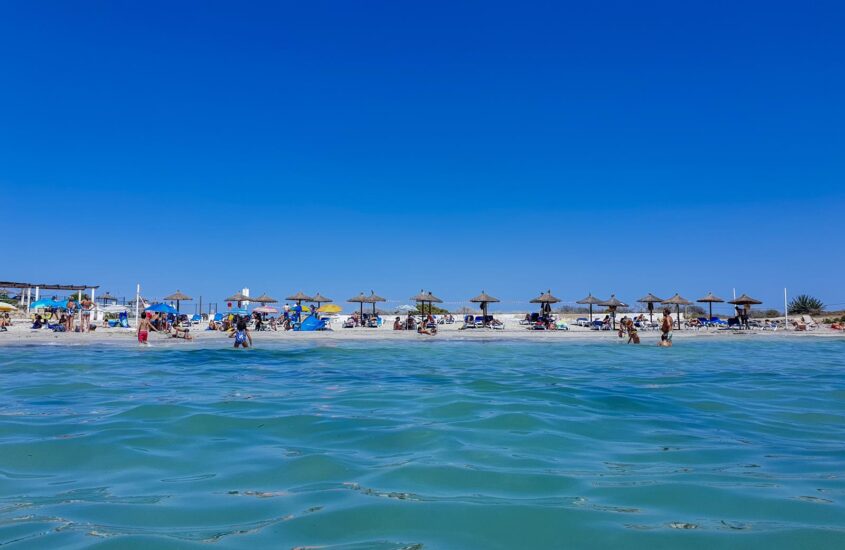 Cala Comtesa i Playa de Illetes – urocza zatoka niedaleko stolicy Majorki.