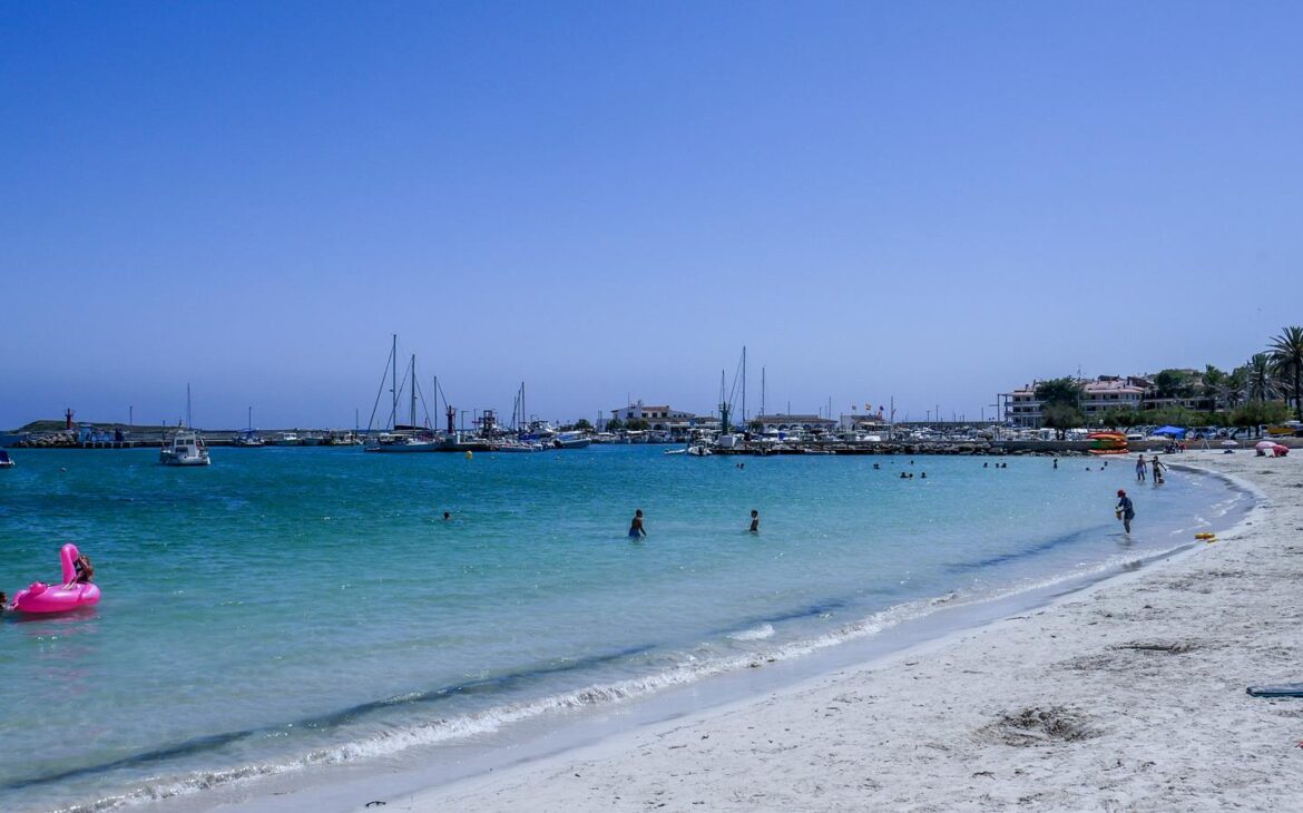 Platja d’es Port na Majorce – dziewicze plaże na południu Majorki