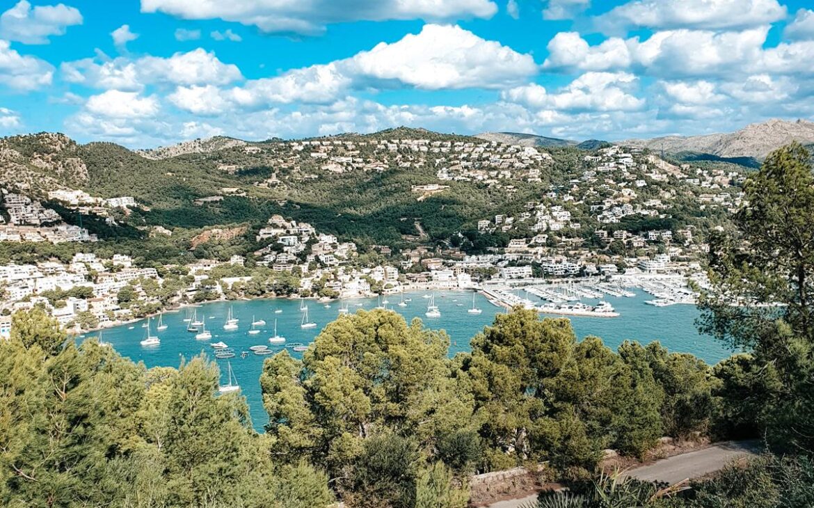 Cala Fonoll na Majorce – ukryte plaże Puerto de Andratx