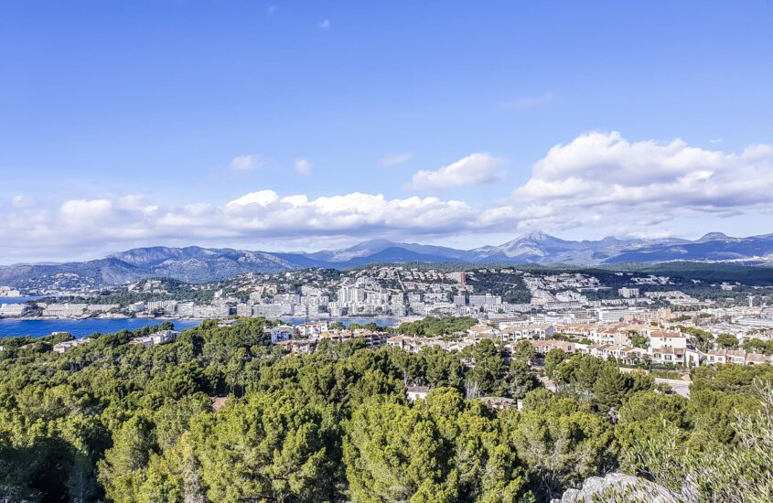 Santa Ponsa – turystyczne miasta Majorki – czy warto zamieszkać w Santa Ponsa?