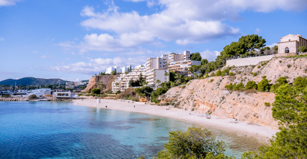 playa de portals nous