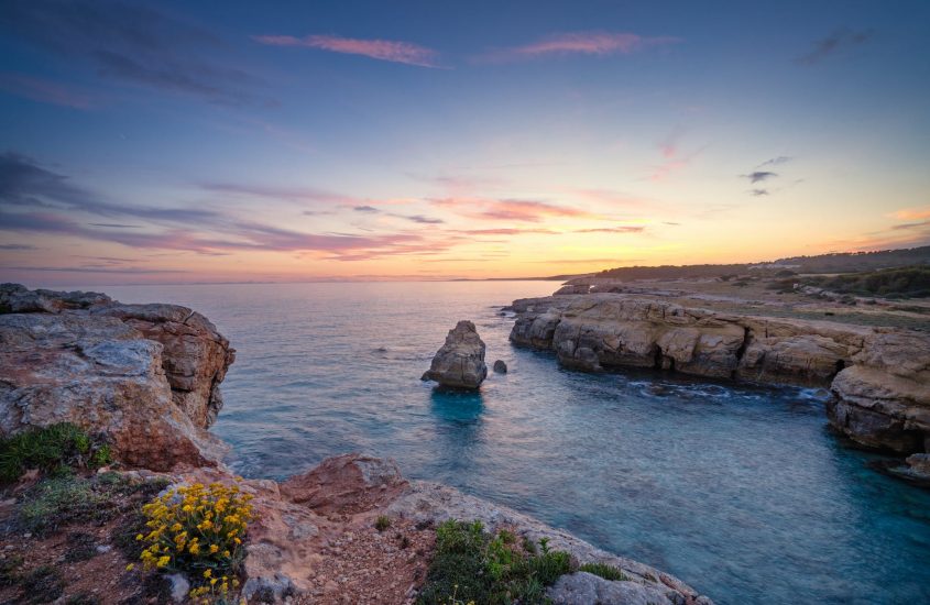 Cala Figuera na Formentor – wakacje na Majorce – top zatoki na Majorce