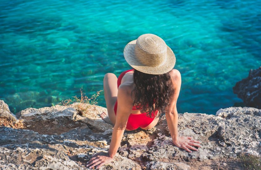 Cala Deia – top plaże na Majorce – wakacje na Majorce